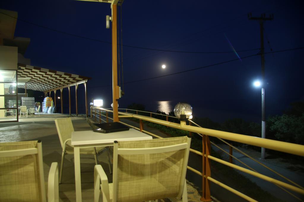 Santa Marina Apartments Rodakino Exterior photo